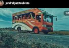 BUS MERAH