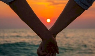 Senja dan Sebuah Cerita [Bagian Kedua dari Rahasia Dalam Kotak]