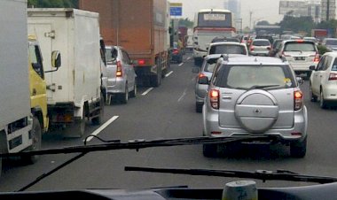 MACET!