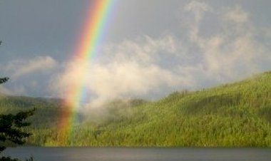 Aku Nunggu di Jembatan Pelangi, ya, Ma?