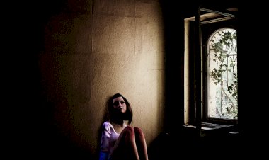 Untuk Perempuan di Persimpangan