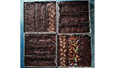 ME + BROWNIES = BROWNIES MOMMA