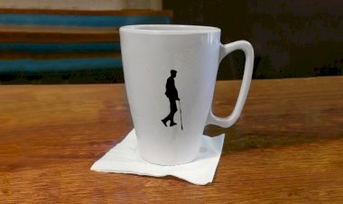 Seseorang mengikutiku