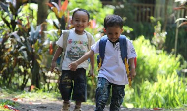 Pendidikan Karakter Anak: Tanggung Jawab Siapa?