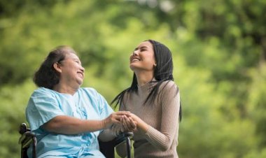 Pentingnya Komunikasi Anak Tentang Diagnosis Kondisi yang Mengancam Jiwa Orang Tua
