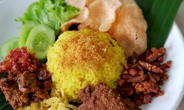 Nasi Kuning Sangkuriang