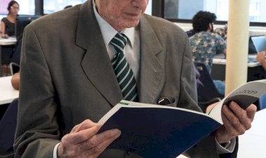 Apakah Wulan Harus Pensiun?