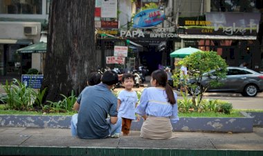 SIMALAKAMA MENJADI ANAK DI ASIA