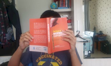 BERKOMUNIKASI DENGAN TARGET AUDIENCE