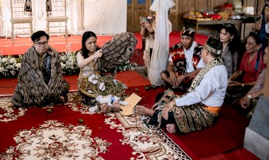 Kenoto, sebuah upacara adat peminangan gadis Sabu