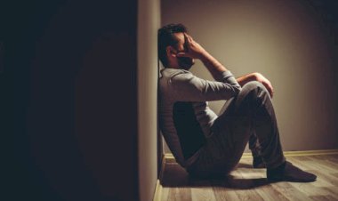 Tentang Seseorang Yang Patah Hati