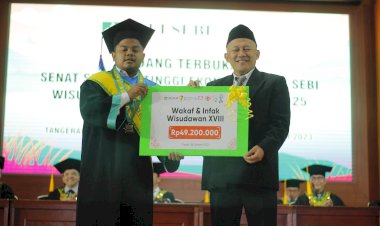 Wisudawan Serahkan Wakaf Sebesar 49 Juta Kepada STEI SEBI