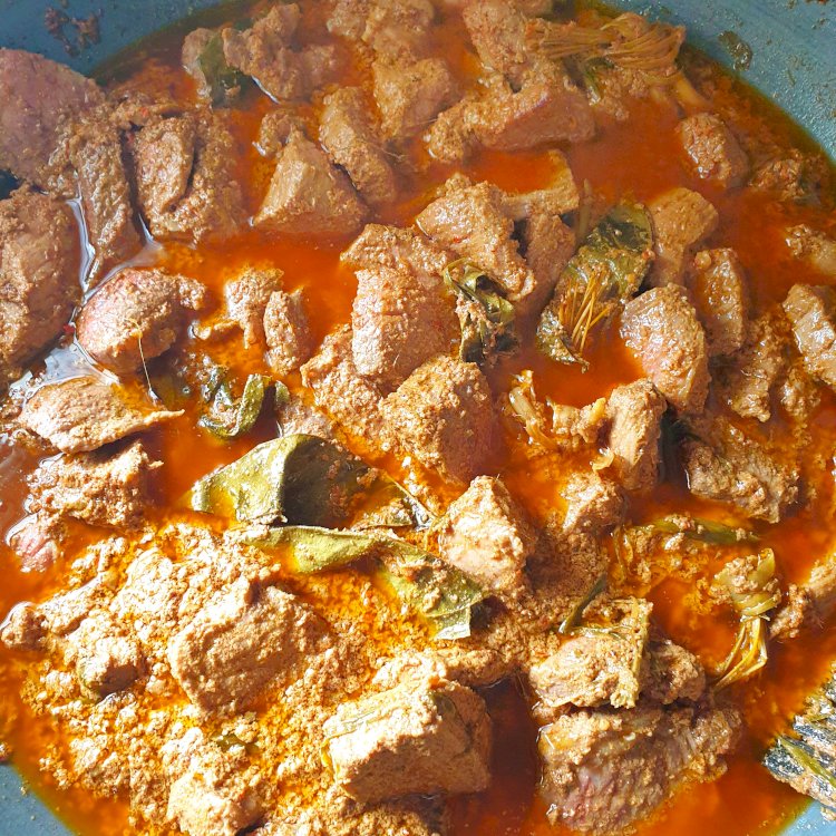 Rendang Meradang