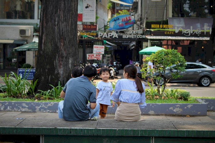 SIMALAKAMA MENJADI ANAK DI ASIA