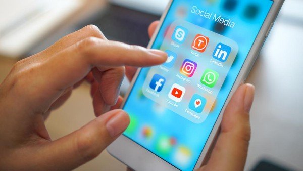 Scroll Society: Ketika Konsentrasi Menjadi Keterampilan Langka